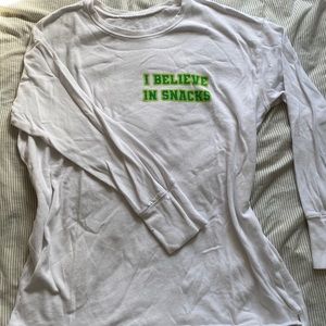 OFFLINE by aerie - I believe in snacks shirt